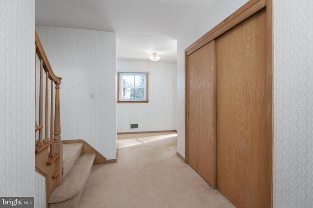 70 BRAEBURN DR, Princeton, NJ 08540