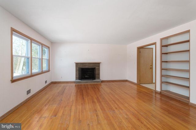 70 BRAEBURN DR, Princeton, NJ 08540