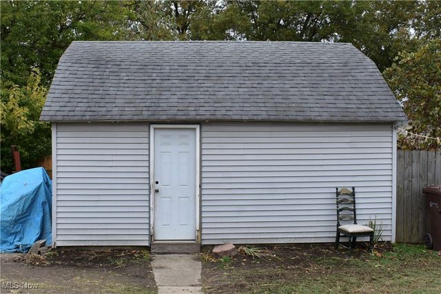 714 Orchard Avenue, Barberton, OH 44203