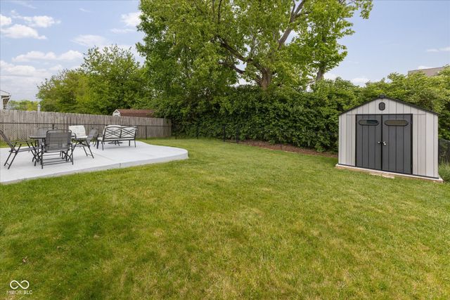 6524 Emerald Crossing Way, Indianapolis, IN 46221