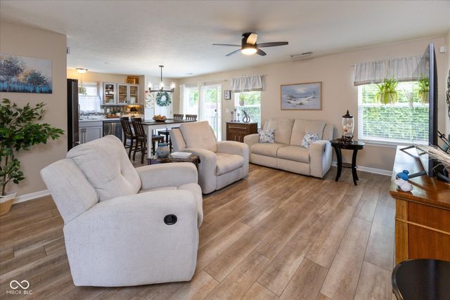 6524 Emerald Crossing Way, Indianapolis, IN 46221