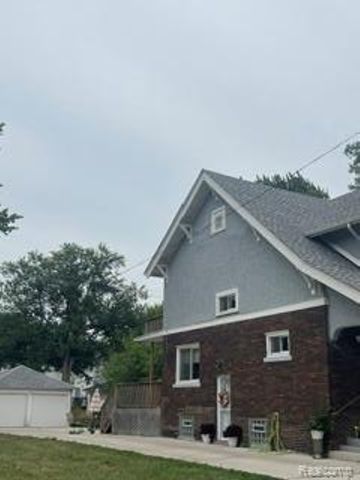 576 Lakewood Street, Detroit, MI 48215
