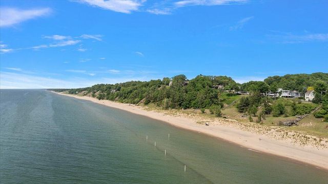 368 S Lakeshore Drive, Holland, MI 49424