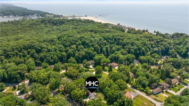 368 S Lakeshore Drive, Holland, MI 49424