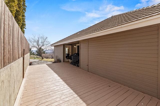 5615 Basin View Drive, Klamath Falls, OR 97603