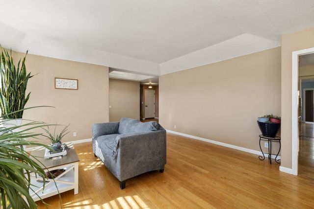 5615 Basin View Drive, Klamath Falls, OR 97603