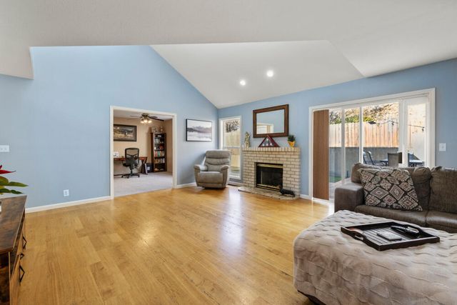 5615 Basin View Drive, Klamath Falls, OR 97603