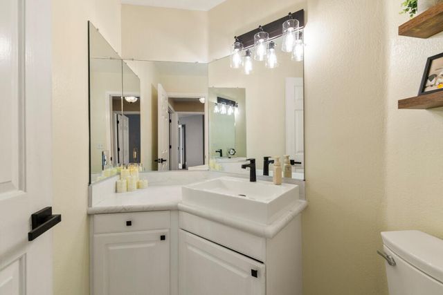 5615 Basin View Drive, Klamath Falls, OR 97603