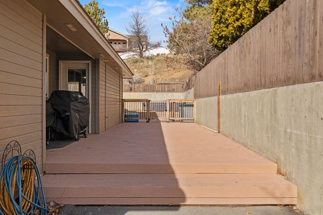 5615 Basin View Drive, Klamath Falls, OR 97603