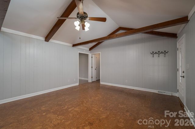 1624 Oak Trail Lane, Charlotte, NC 28216