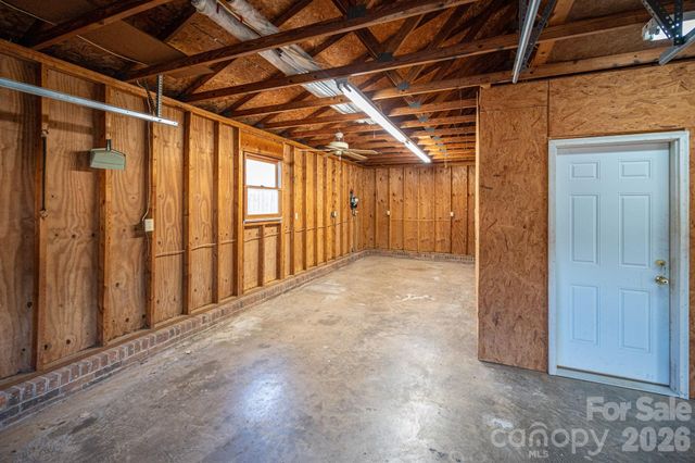 1624 Oak Trail Lane, Charlotte, NC 28216