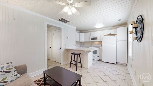 856 E 35th Street, Savannah, GA 31401