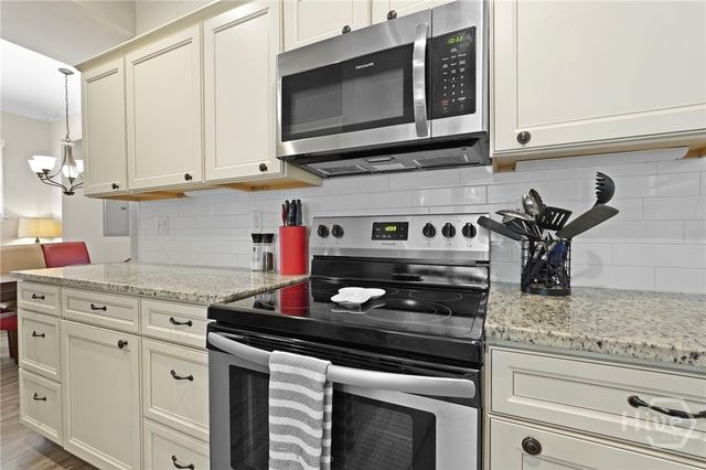 856 E 35th Street, Savannah, GA 31401