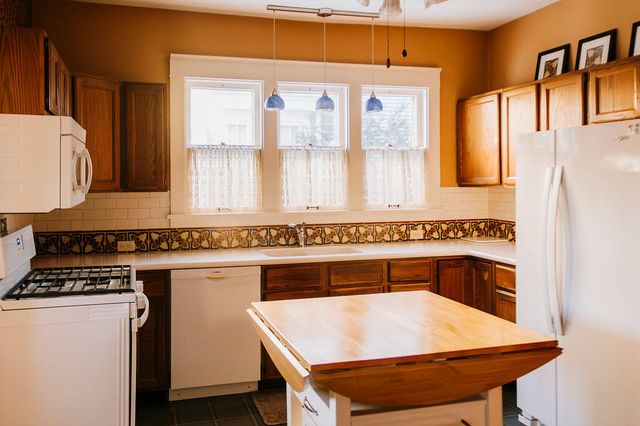 226 W 15th Street, Holland, MI 49423