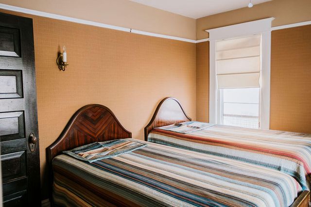 226 W 15th Street, Holland, MI 49423