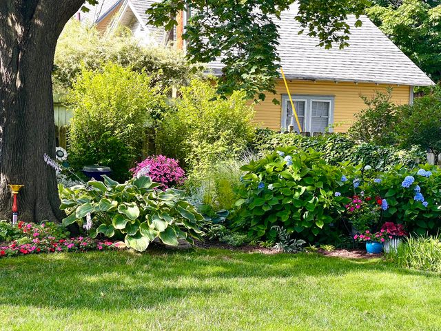 226 W 15th Street, Holland, MI 49423