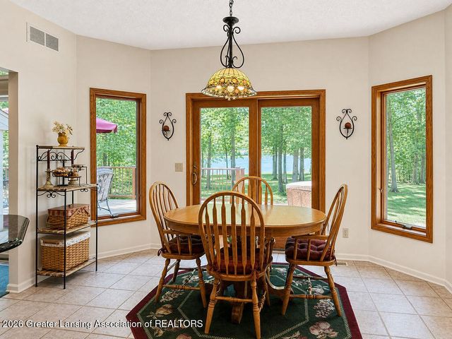8840 W Lake Pointe Drive, Laingsburg, MI 48848