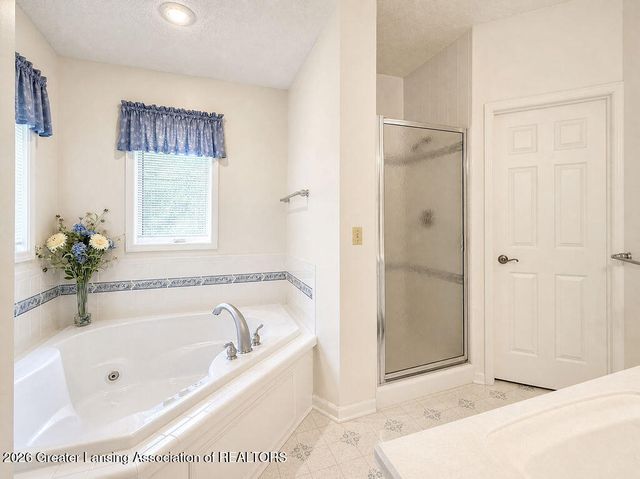 8840 W Lake Pointe Drive, Laingsburg, MI 48848
