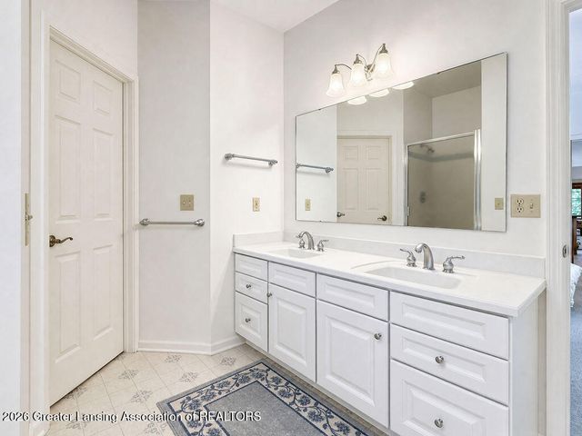 8840 W Lake Pointe Drive, Laingsburg, MI 48848