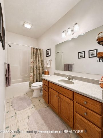 8840 W Lake Pointe Drive, Laingsburg, MI 48848