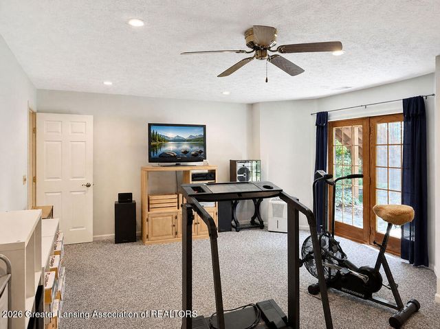 8840 W Lake Pointe Drive, Laingsburg, MI 48848