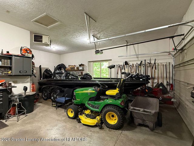 8840 W Lake Pointe Drive, Laingsburg, MI 48848