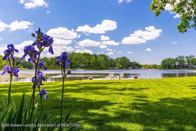 8840 W Lake Pointe Drive, Laingsburg, MI 48848