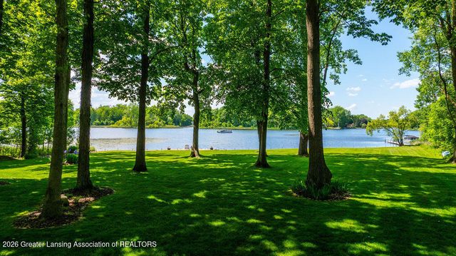8840 W Lake Pointe Drive, Laingsburg, MI 48848