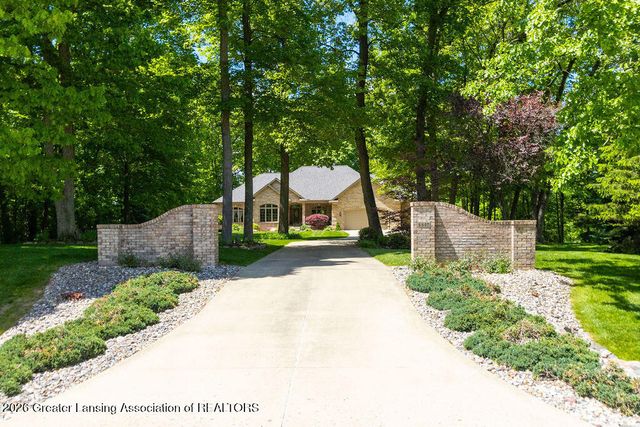 8840 W Lake Pointe Drive, Laingsburg, MI 48848