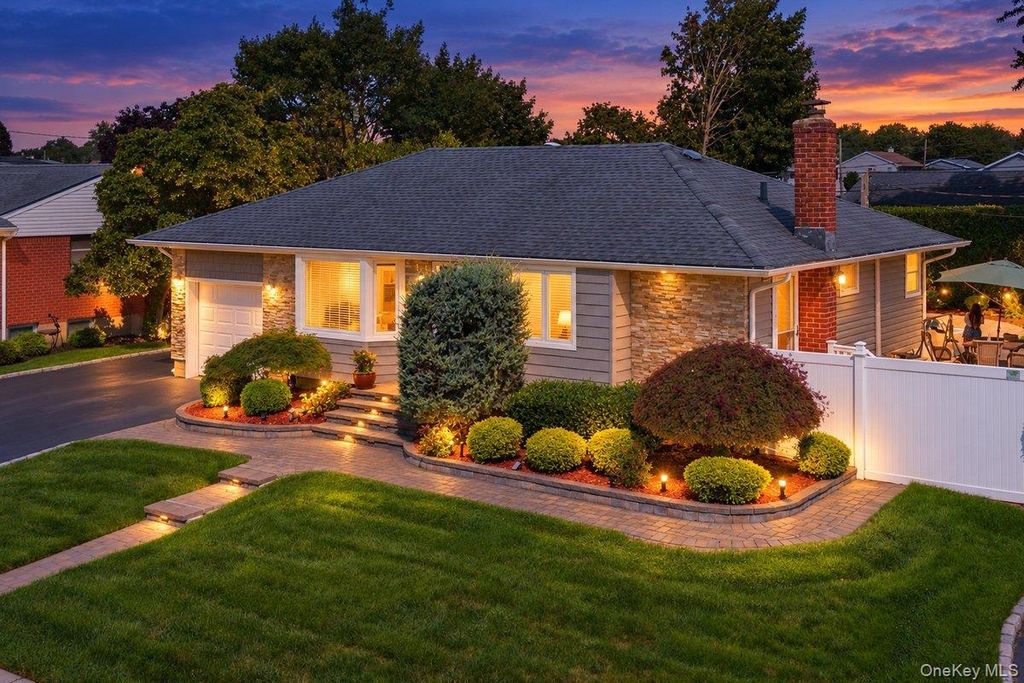 53 Burlington Avenue, Deer Park, NY 11729 — photo 2