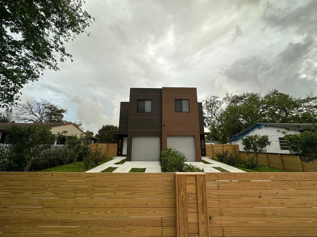 1074 NW 61st St B, Miami, FL 33127