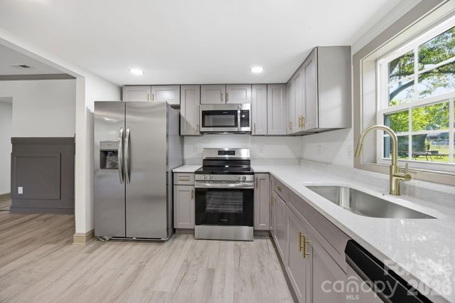 308 HIGHLAND Avenue SW, Concord, NC 28027
