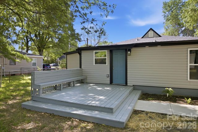 308 HIGHLAND Avenue SW, Concord, NC 28027