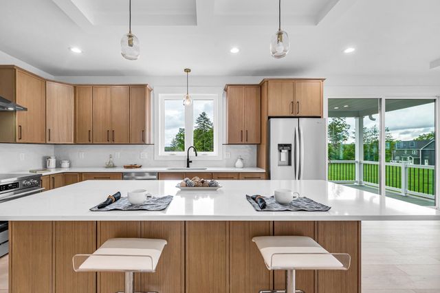 32 Balsam Hill Rd, Ludlow, MA 01056