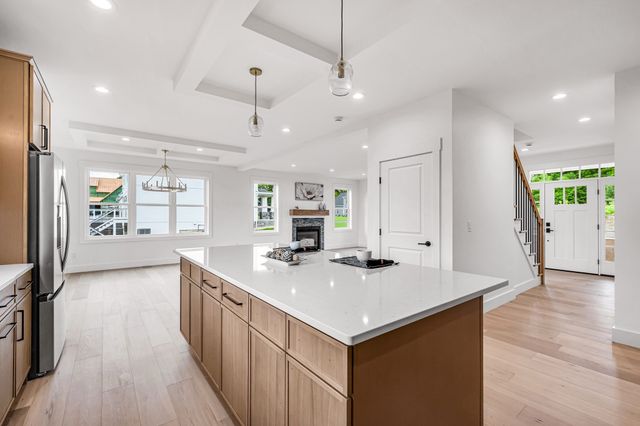 32 Balsam Hill Rd, Ludlow, MA 01056
