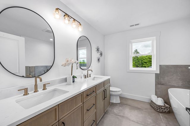 32 Balsam Hill Rd, Ludlow, MA 01056