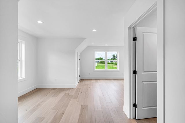 32 Balsam Hill Rd, Ludlow, MA 01056