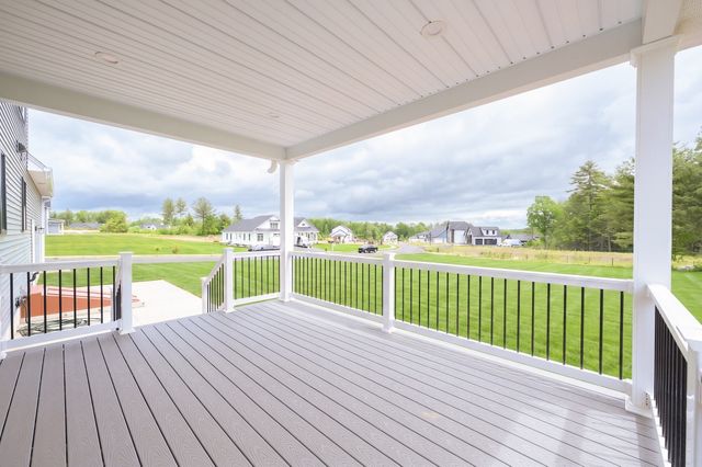 32 Balsam Hill Rd, Ludlow, MA 01056