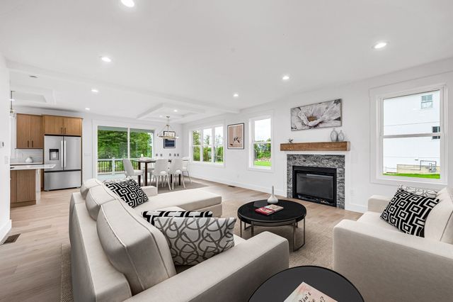 32 Balsam Hill Rd, Ludlow, MA 01056