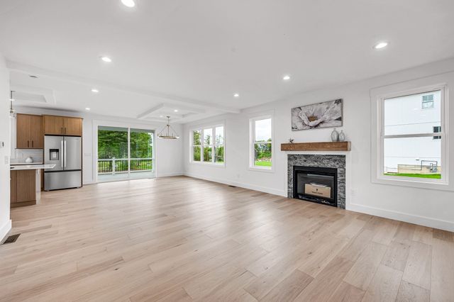 32 Balsam Hill Rd, Ludlow, MA 01056