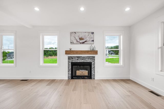 32 Balsam Hill Rd, Ludlow, MA 01056