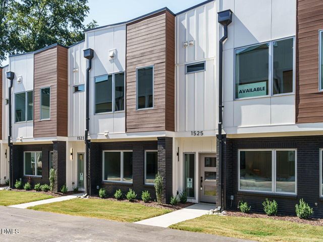 1525 Urban Trace Lane, Raleigh, NC 27608