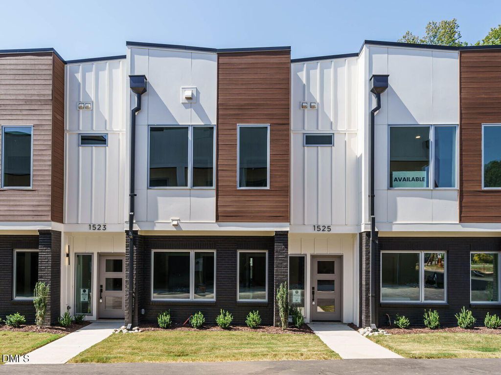 1525 Urban Trace Lane, Raleigh, NC 27608