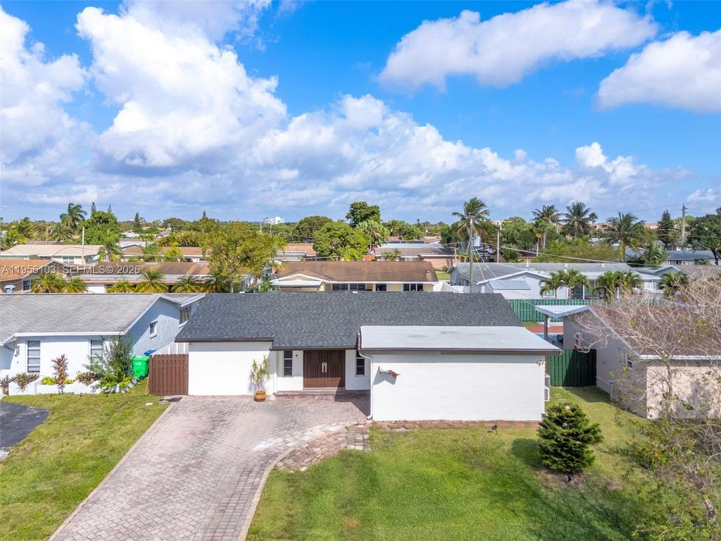 Image 2 of property listing at 10631 NW 28th St, Sunrise, FL 33322