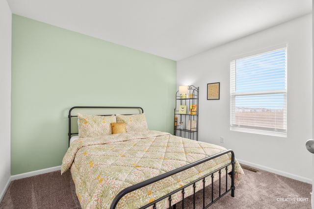 556 Comstock Road, South Elgin, IL 60177