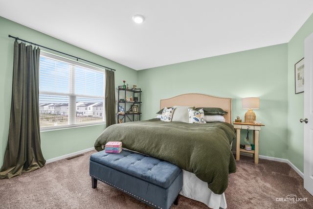 556 Comstock Road, South Elgin, IL 60177