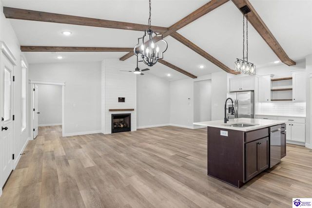 36 Robert Allen Lane, Brandenburg, KY 40108