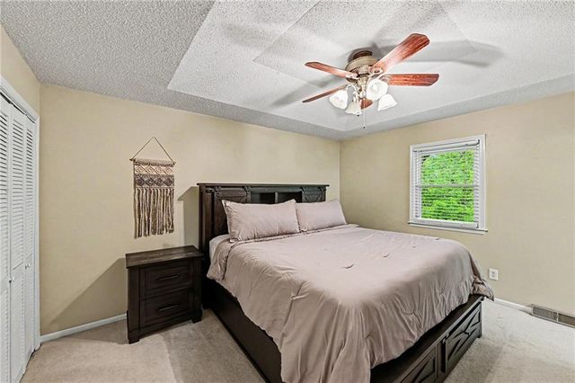 536 E 125th Terrace, Olathe, KS 66061
