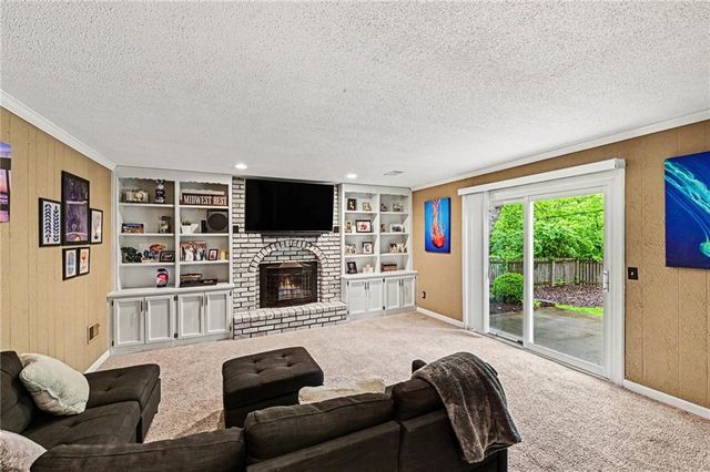 536 E 125th Terrace, Olathe, KS 66061