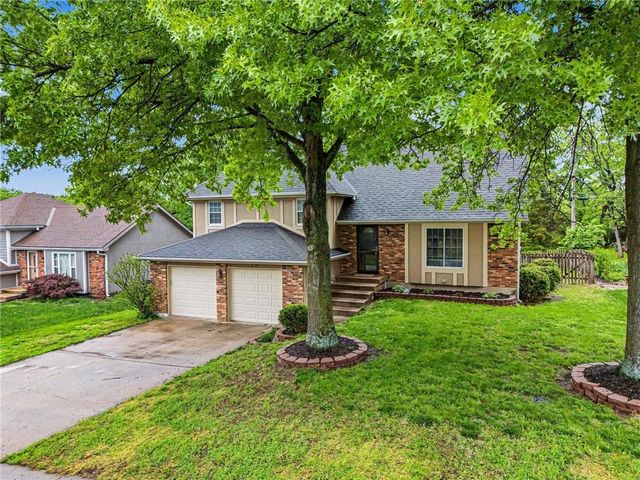 536 E 125th Terrace, Olathe, KS 66061